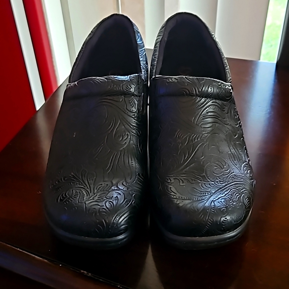 Clogs